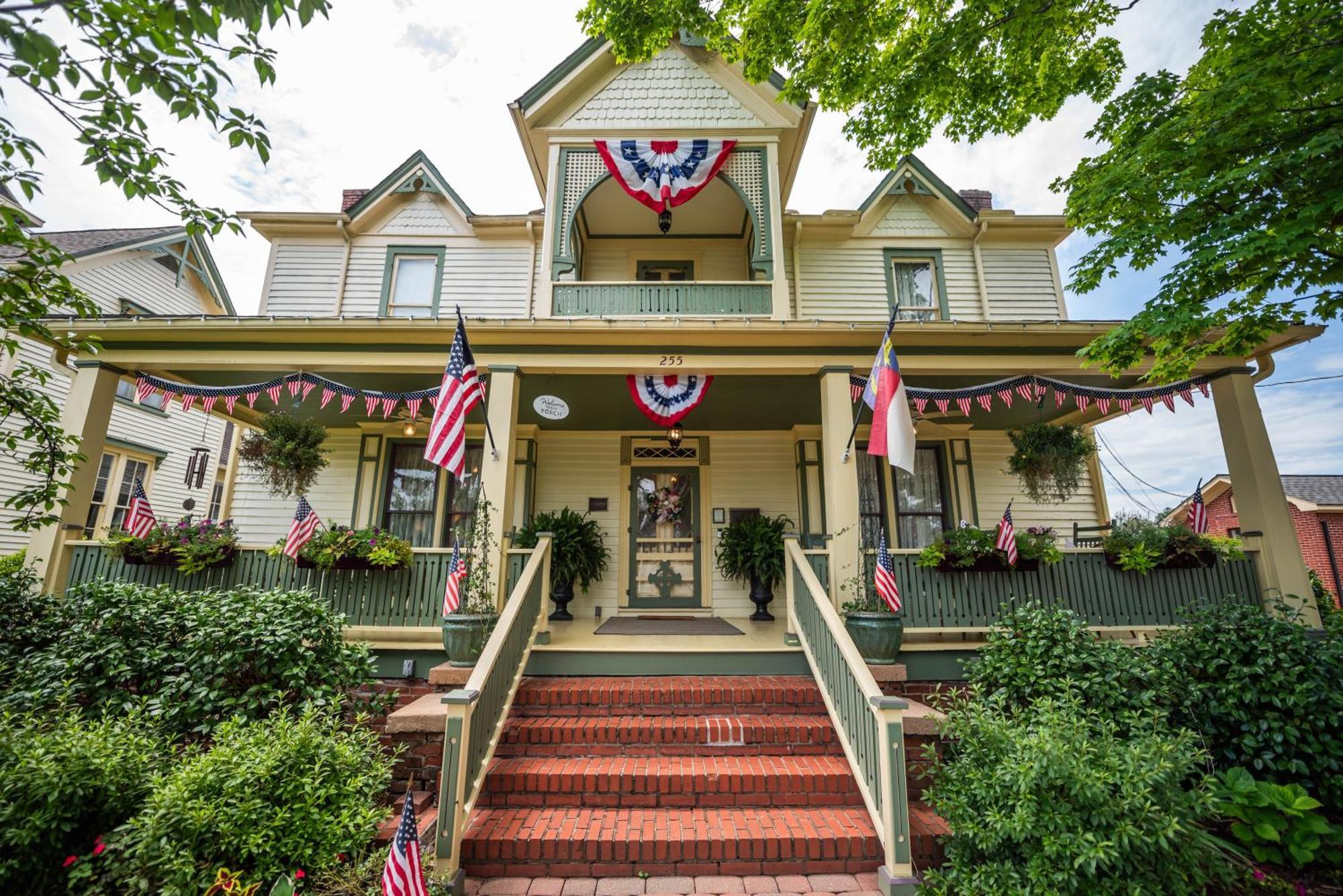 Carrier Houses Bed & Breakfast Разерфордтон Екстер'єр фото